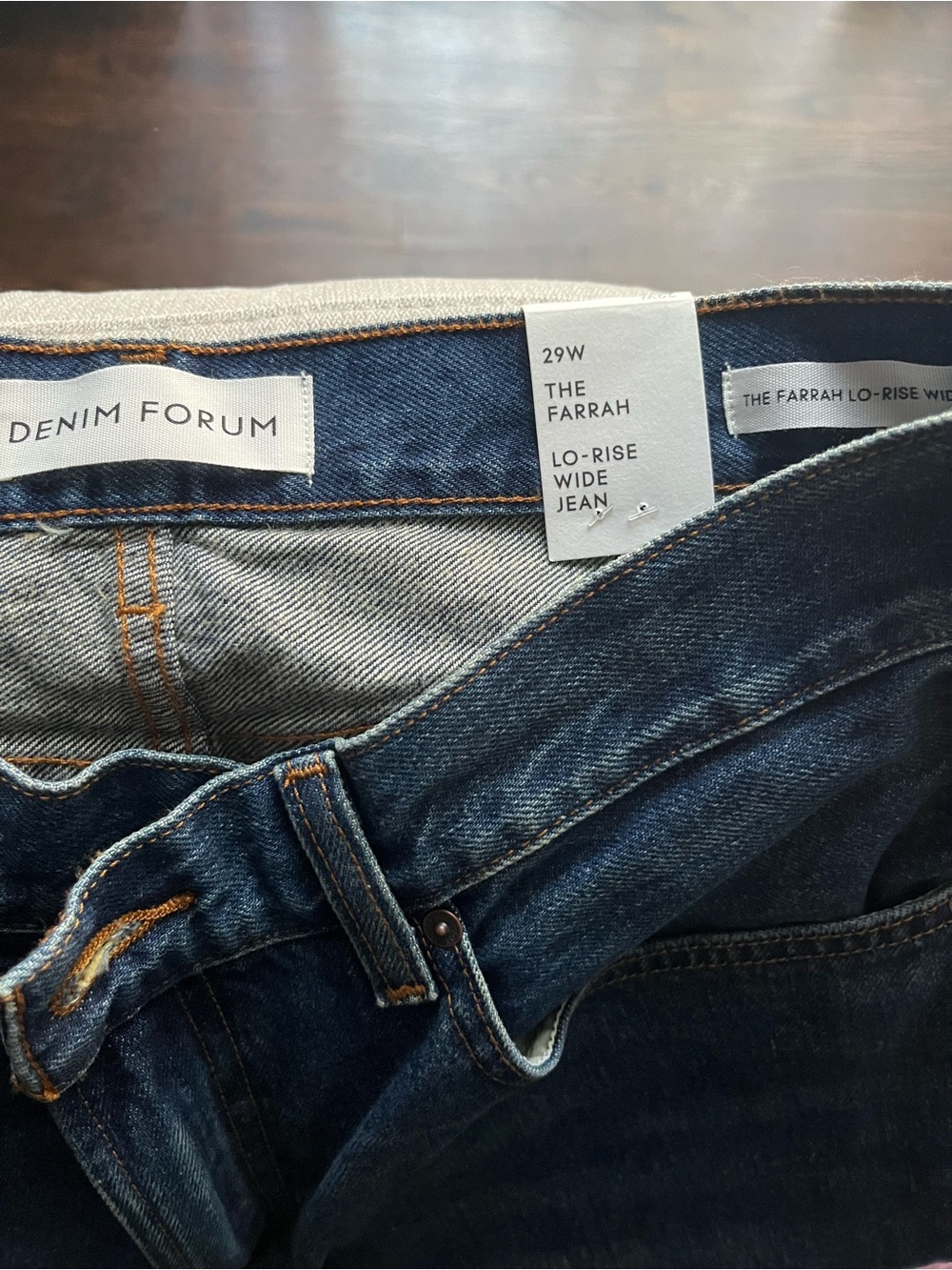 NWT Aritzia Denim Forum The Farrah Wide Leg Low Rise Jeans - Picture 3 of 8